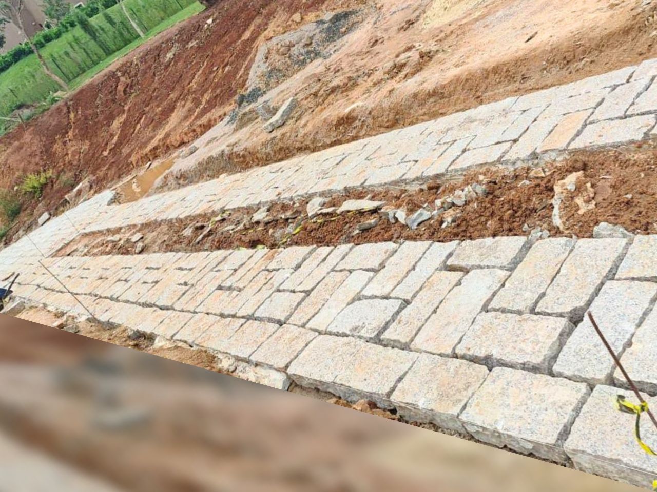 calçamento de pedras folheta